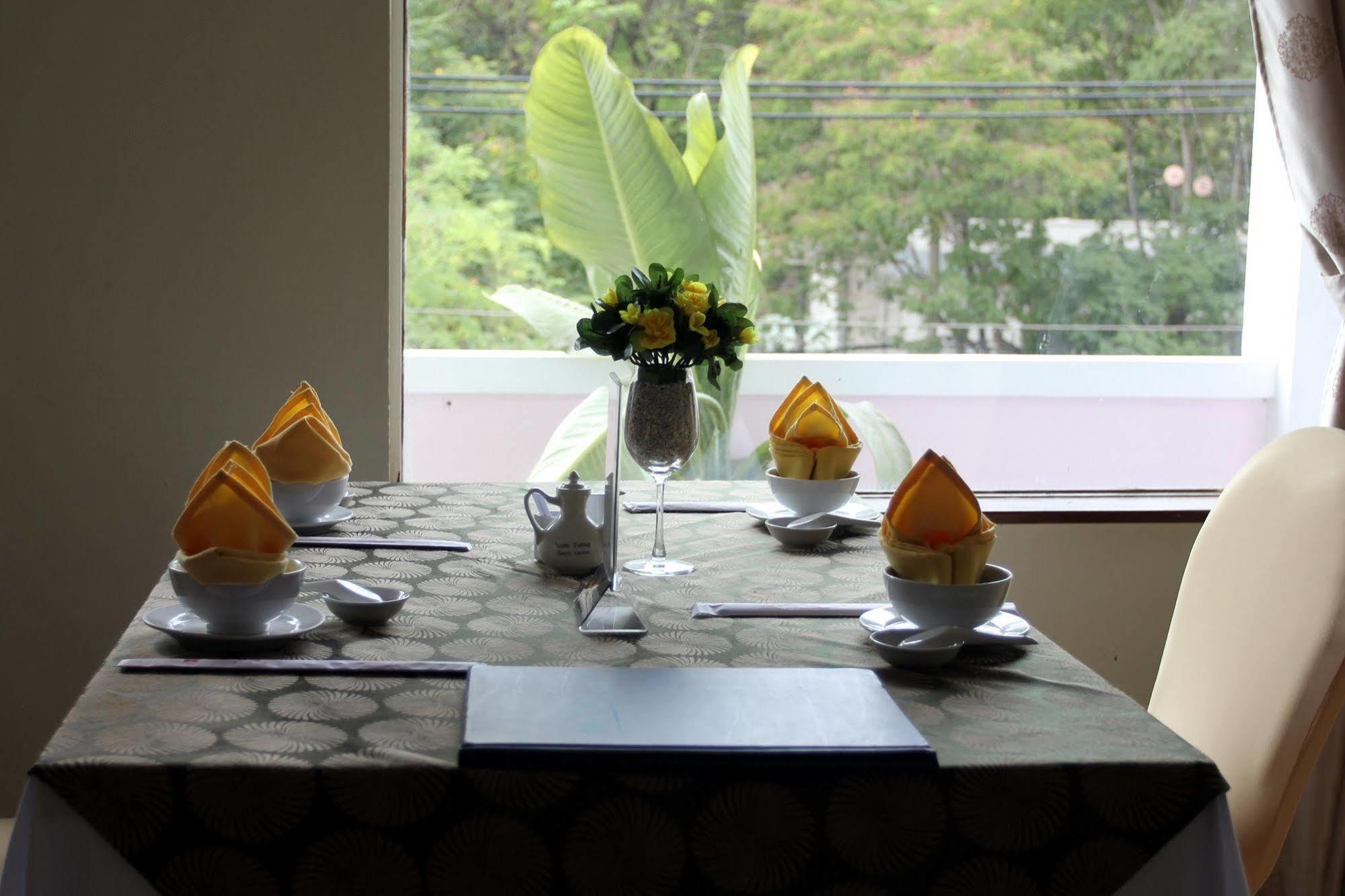 Hotel Saigon Star 4*